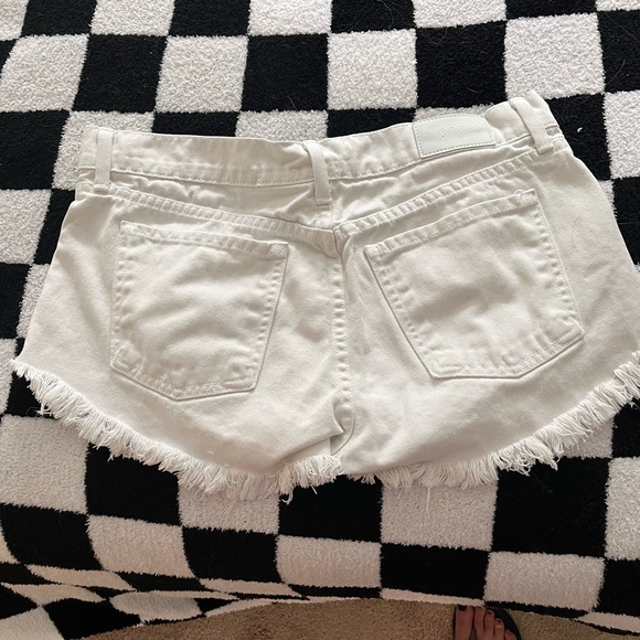 Pistola low rise Gigi white cut off denim shorts - Picture 2 of 7